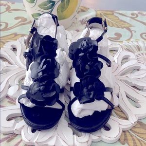 Nordstrom’s Me Too Flower Sandals Shoes NEW 8